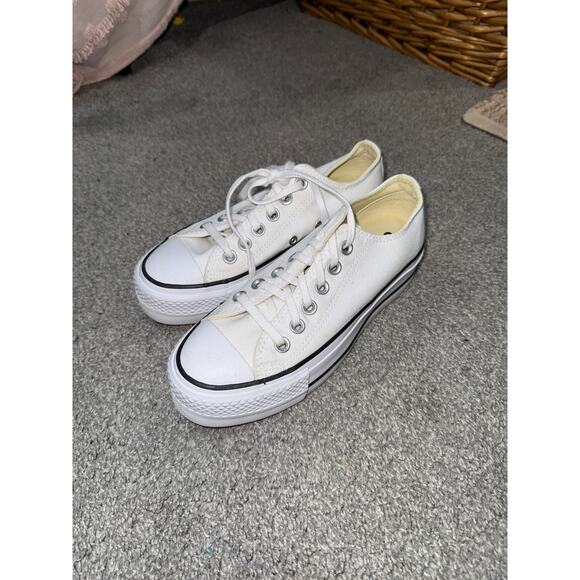 Converse low top platform sneakers size women's 5 - NEW - Picture 1 of 7